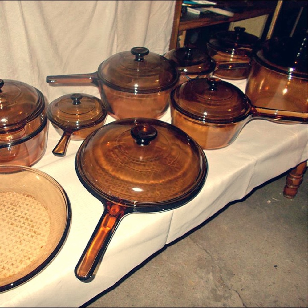 Set of glass pots